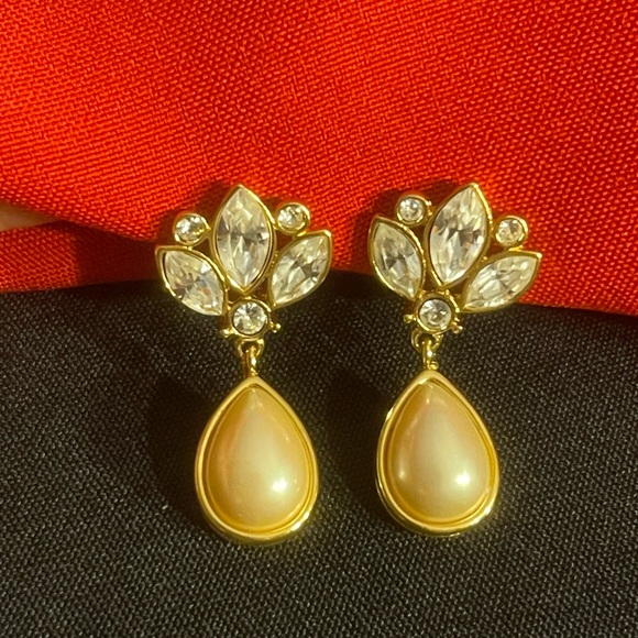 MONET Clíp On earrings - Picture 5 of 5